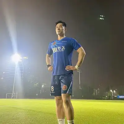 袁瑞